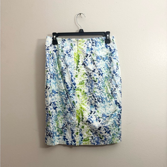 5/$15 MUST BUNDLE Ann Taylor Blue and Green Watercolor Print Pencil Skirt - Picture 3 of 6